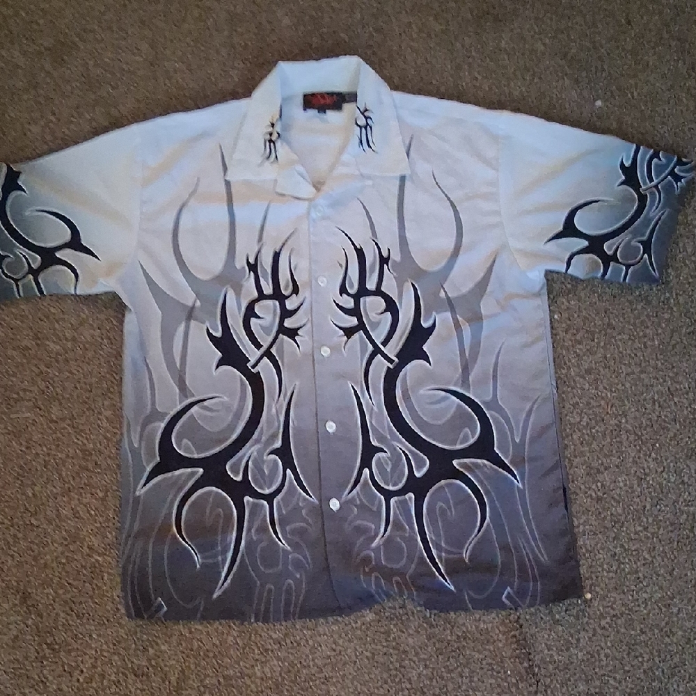 Tribal Design Men's Shirt - Black and Gray